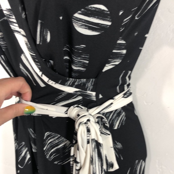 BCBGMAXAZRIA black and white dot faux wrap dress size xs - Picture 5 of 10